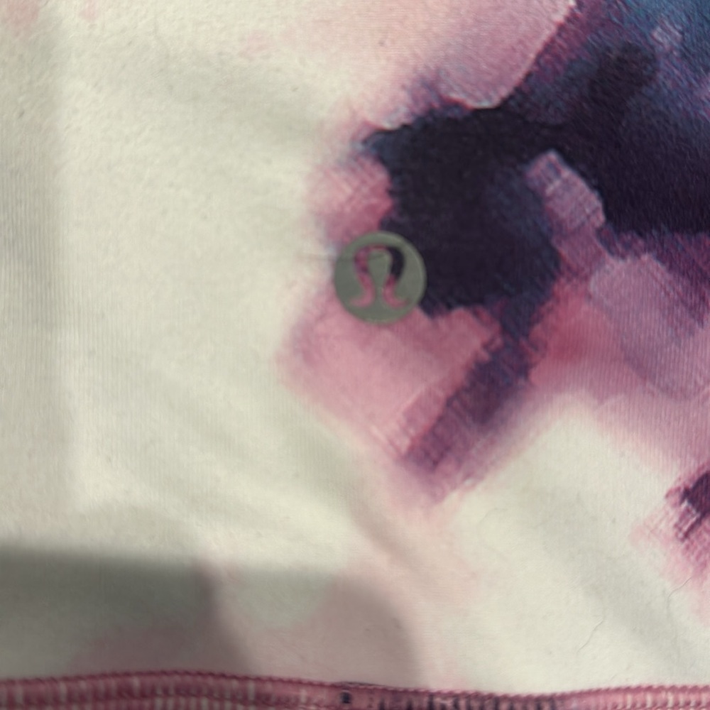 Lululemon - Picture 3 of 7